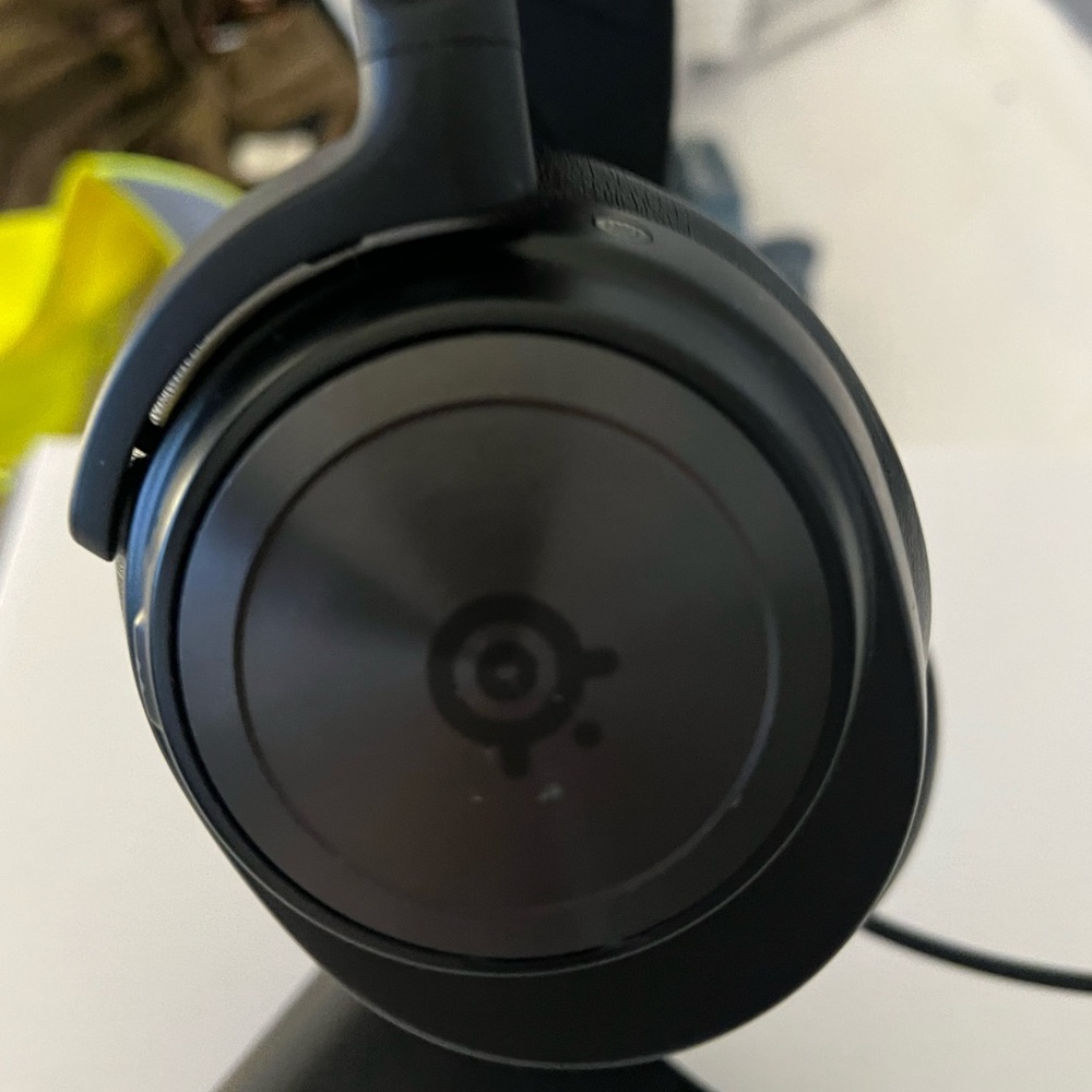 Artics Pro Headset.